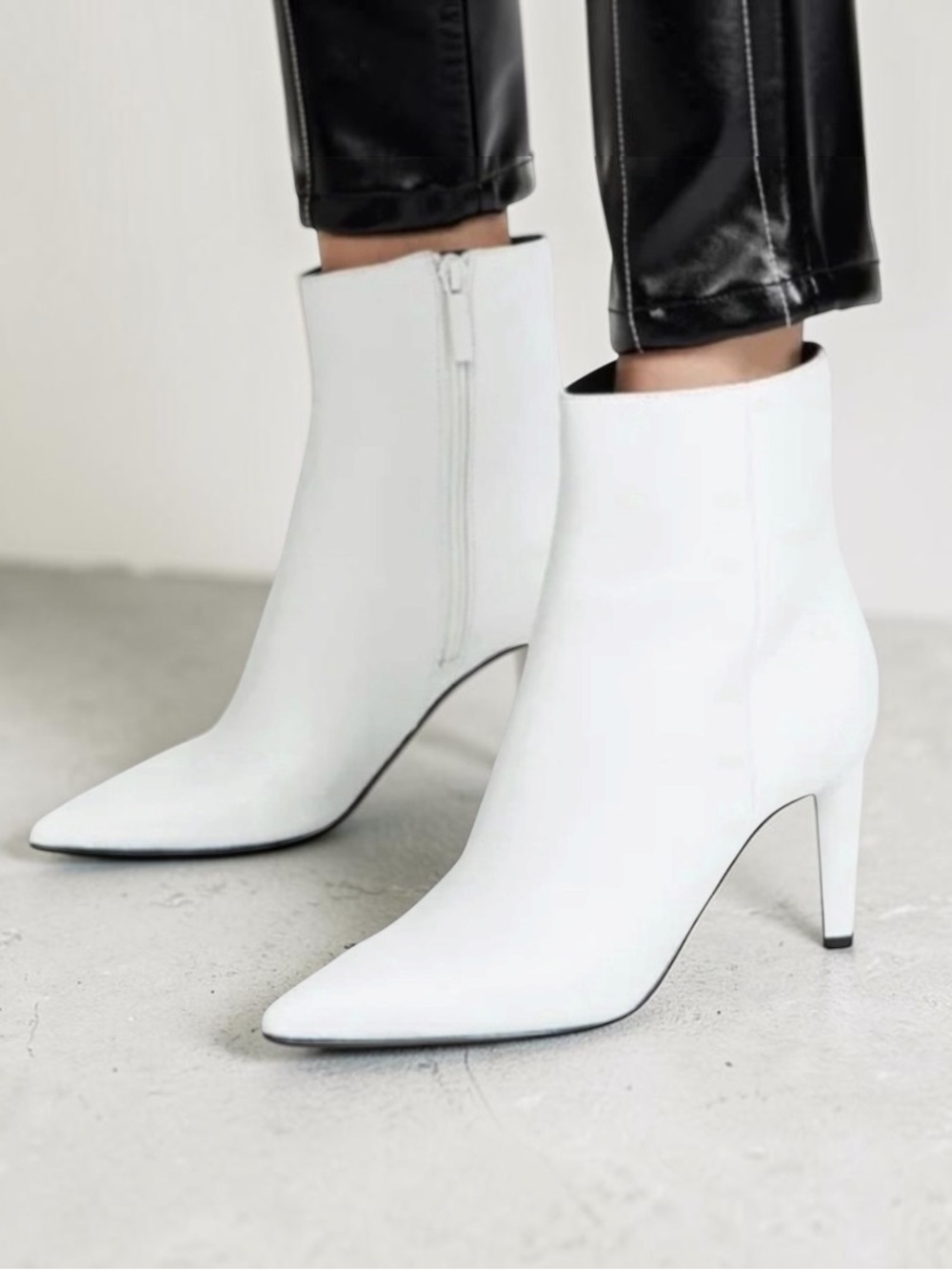 KENDALL & KYLIE ZOE Boot White Sheep Leather SIZE 8 MEDIUM